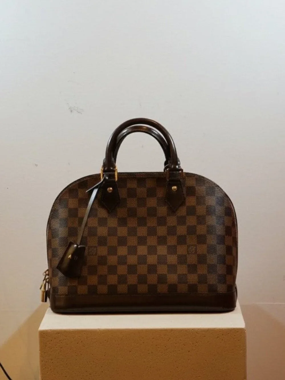 Louis Vuitton Damier Alma
